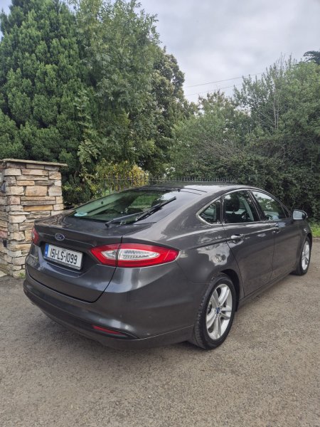2015 Ford Mondeo - photo 2