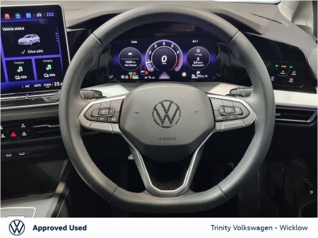 2025 Volkswagen Golf - photo 23