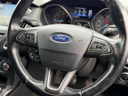 2017 Ford Focus - photo 18