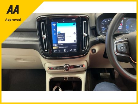 2023 Volvo XC40 - photo 12