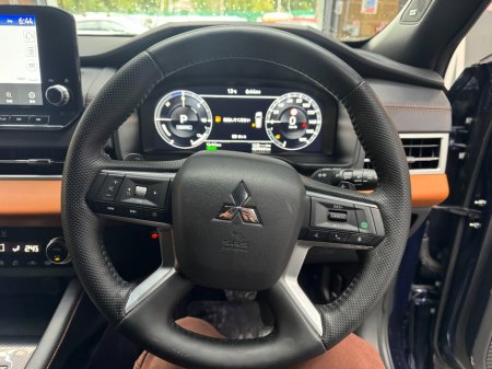 2023 Mitsubishi Outlander - photo 10