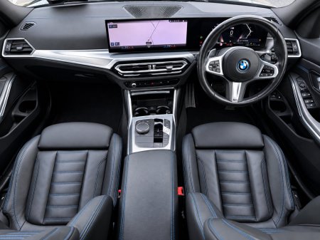 2023 BMW 3-Series - photo 4