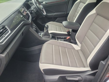 2022 Volkswagen T-Roc - photo 2