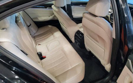 2017 BMW 5-Series - photo 10