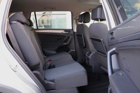2021 Volkswagen Tiguan - photo 16