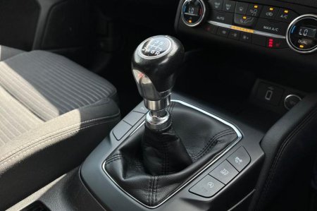 2018 Ford Focus - photo 31