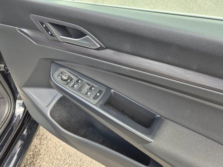 2021 Volkswagen Golf - photo 5