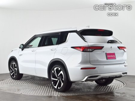 2023 Mitsubishi Outlander - photo 3