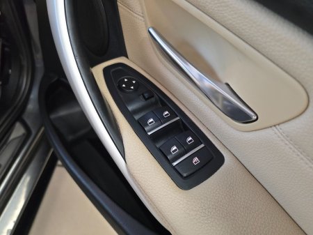 2017 BMW 3-Series - photo 17