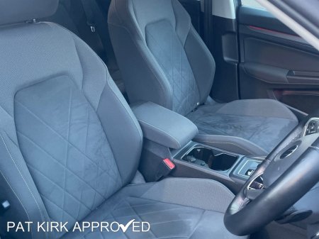 2022 Volkswagen Golf - photo 9