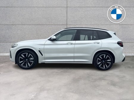 2025 BMW iX3 - photo 3