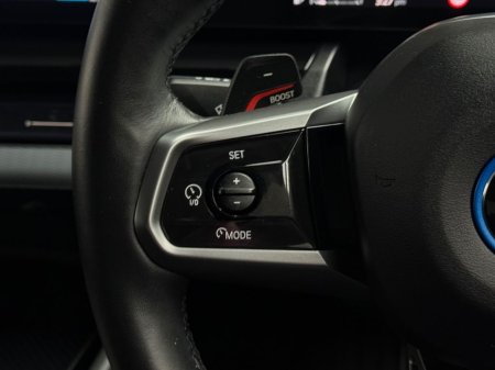 2024 BMW 5-Series - photo 25