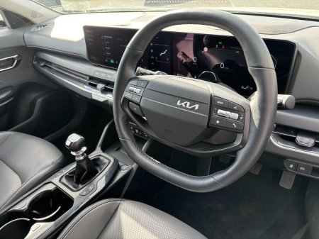 2026 Kia K4 - photo 2