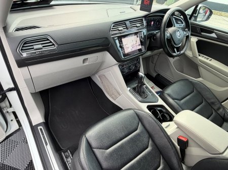 2020 Volkswagen Tiguan - photo 24