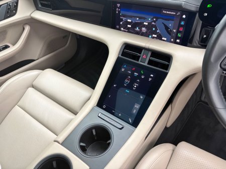 2020 Porsche Taycan - photo 30