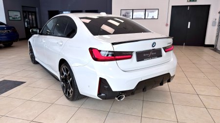 2025 BMW 3-Series - photo 26