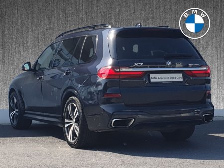 2020 BMW X7 - photo 2