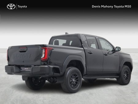2027 Toyota Hilux - photo 2
