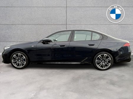 2024 BMW 5-Series - photo 3