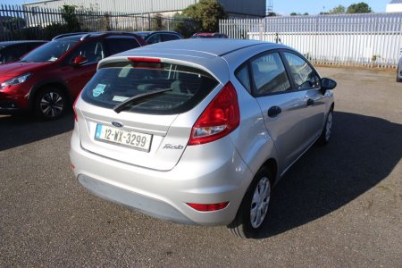 2012 Ford Fiesta - photo 11