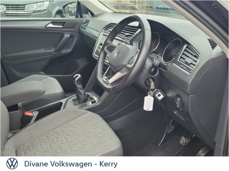 2021 Volkswagen Tiguan - photo 8