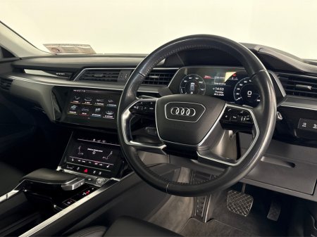 2020 Audi e-tron - photo 15