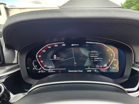 2023 BMW 5-Series - photo 18