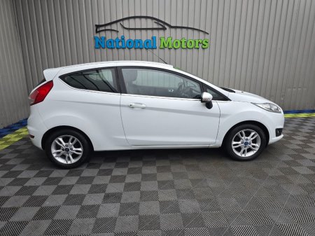 2016 Ford Fiesta - photo 2