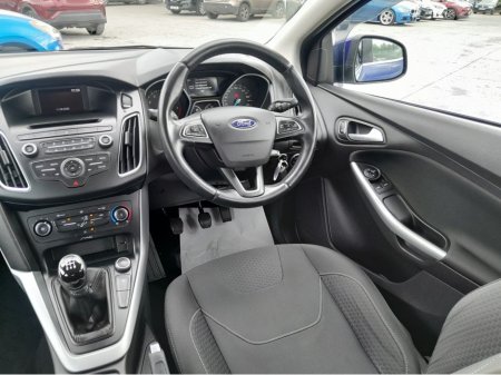 2017 Ford Focus - photo 16