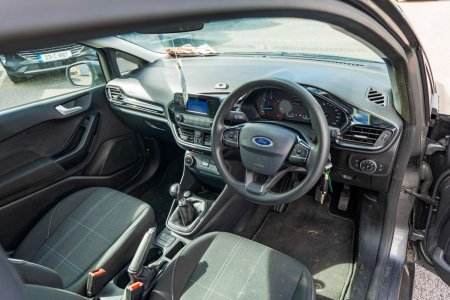 2020 Ford Fiesta - photo 6