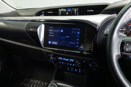 2025 Toyota Hilux - photo 17