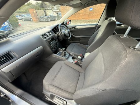 2016 Volkswagen Jetta - photo 17