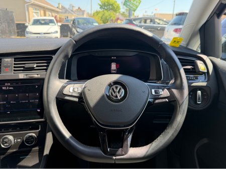 2020 Volkswagen Golf - photo 17