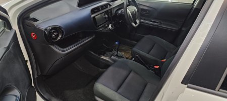 2017 Toyota Aqua - photo 10