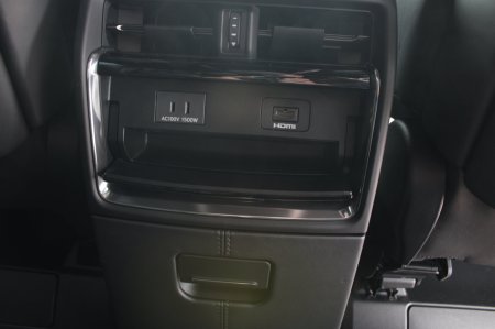 2025 Toyota Alphard - photo 22