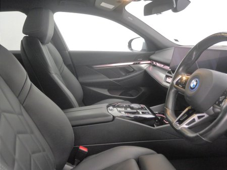 2024 BMW i5 - photo 12