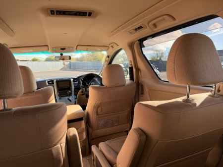 2014 Toyota Alphard - photo 17
