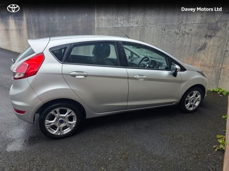 2017 Ford Fiesta - photo 3