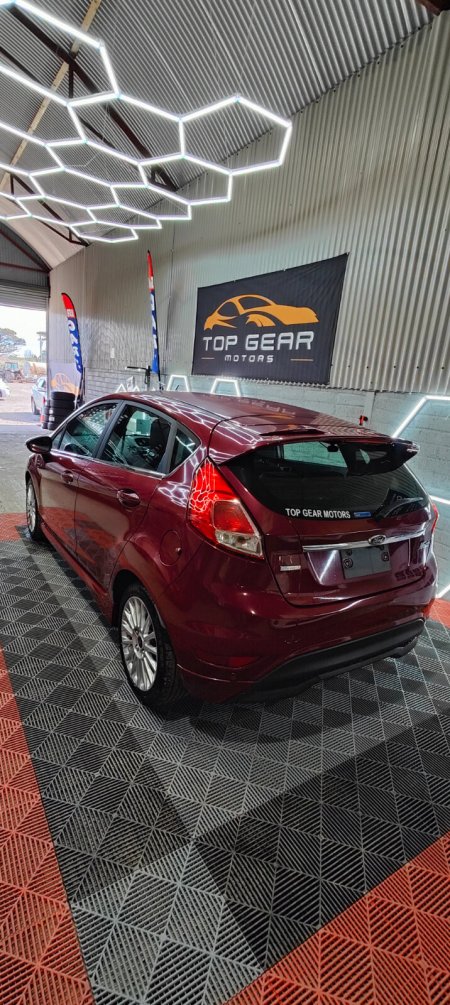 2014 Ford Fiesta - photo 34