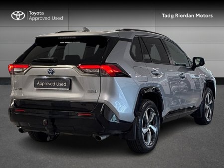 2025 Toyota RAV4 - photo 2