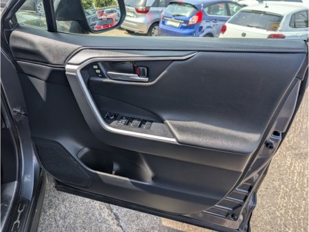 2021 Toyota RAV4 - photo 11