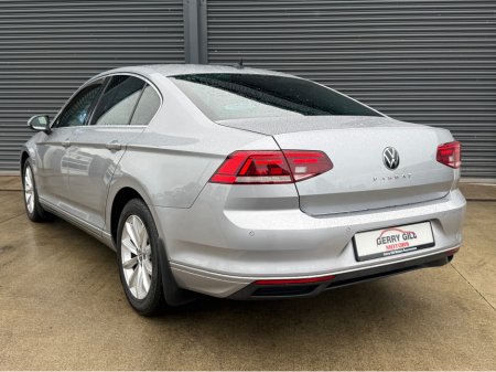 2021 Volkswagen Passat - photo 4