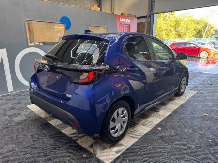 2021 Toyota Yaris - photo 3