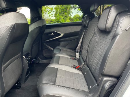 2025 Peugeot 5008 - photo 16