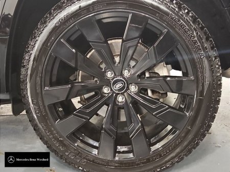 2025 Land Rover Defender - photo 5