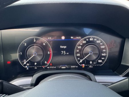 2023 Volkswagen Touareg - photo 25