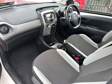2016 Toyota Aygo - photo 23