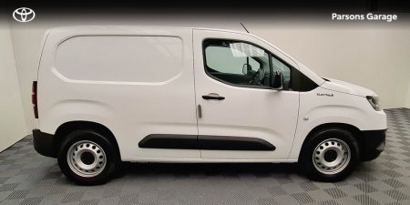 2025 Toyota Proace City - photo 3