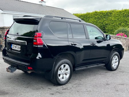 2023 Toyota Land Cruiser - photo 2