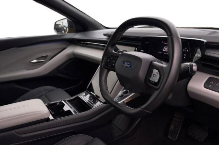 2025 Ford Capri - photo 9